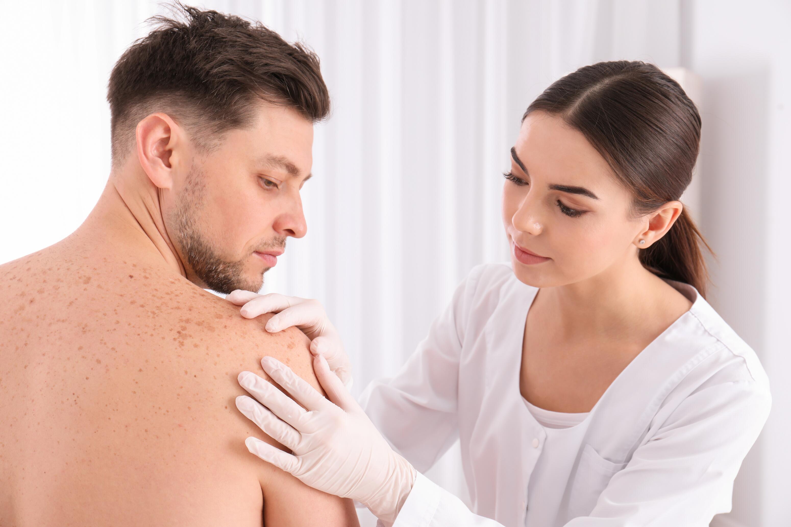 Comment reconnaitre les signes qui doivent alerter demangeaison sur tout le corps